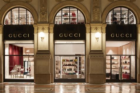 gucci boutique locations.